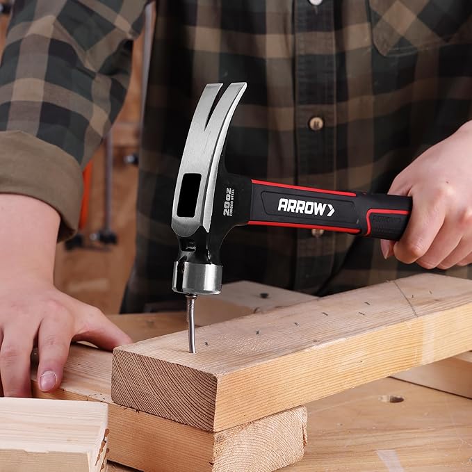 ARROW 20oz Straight Claw Hammer with Magnetic Nail Holder, Smooth Face and Forged Steel Head, Shock-Absorbing Fiberglass Handle, for Carpentry and General Purpose