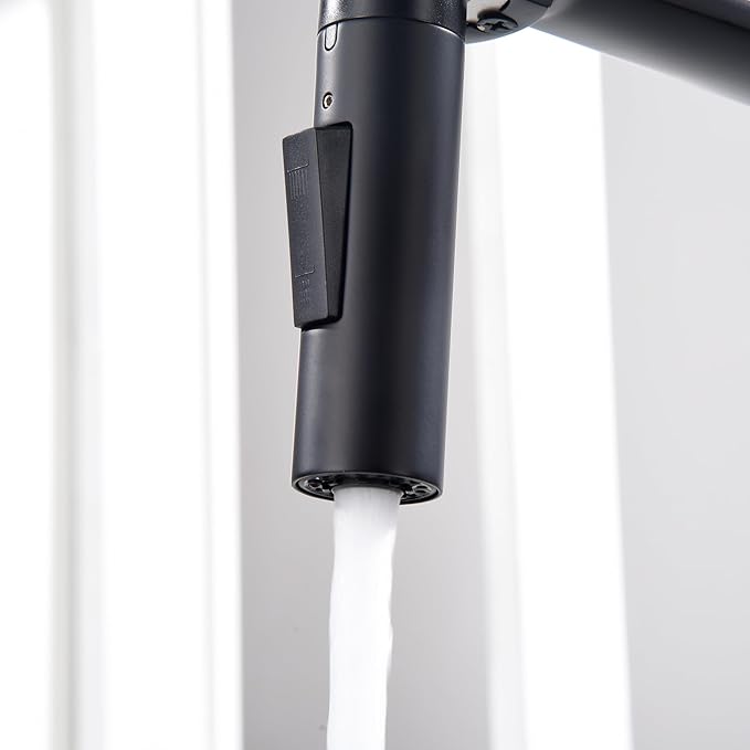 SUMERAIN Single Hole Matte Black Kitchen Faucet,Lead-Free Pull-Down Kitchen Sink Faucet, Deck Mounted