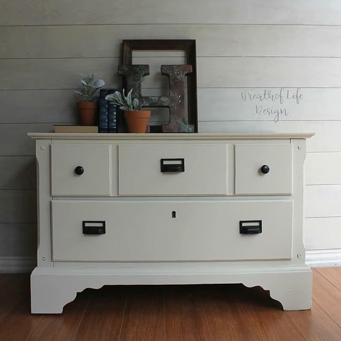 Dixie Belle Paint Company Chalk Finish Furniture Paint - Buttercream (4oz) - Matte Creamy White Chic Chalk Mineral DIY Furniture Paint