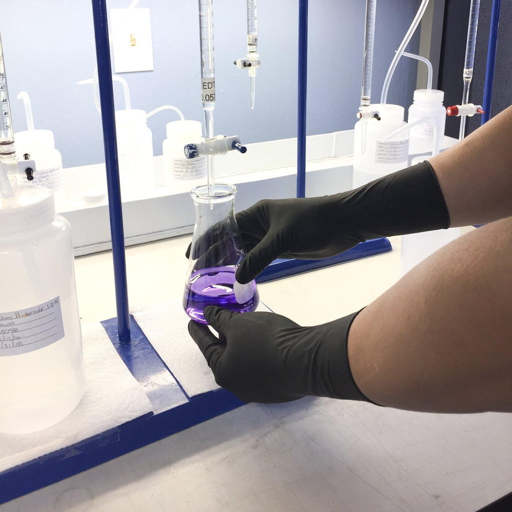 Super soft Disposable Latex Gloves, Powder Free, Exam 12" Length, Medium Duty, 50 Gloves, Size Small.