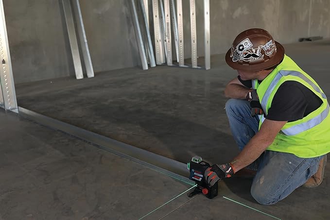 BOSCH GLL3-330CG 200 Ft 12V Max Connected 360 Degree Green-Beam Laser, Includes 2.0 Ah 12V Max Lithium-Ion Battery & Charger, AA1 Alkaline Battery Adapter, Hard Carrying Case, & Accessories