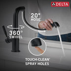 Delta Almari Matte Black Kitchen Faucet with Pull-Out Sprayer, Modern Single Hole Kitchen Sink Faucet, Single Handle, Matte Black 16943-BL-DST