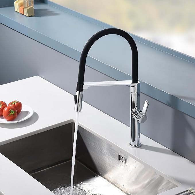 SUMERAIN Single Hole Matte Black Kitchen Faucet,Lead-Free Pull-Down Kitchen Sink Faucet, Deck Mounted