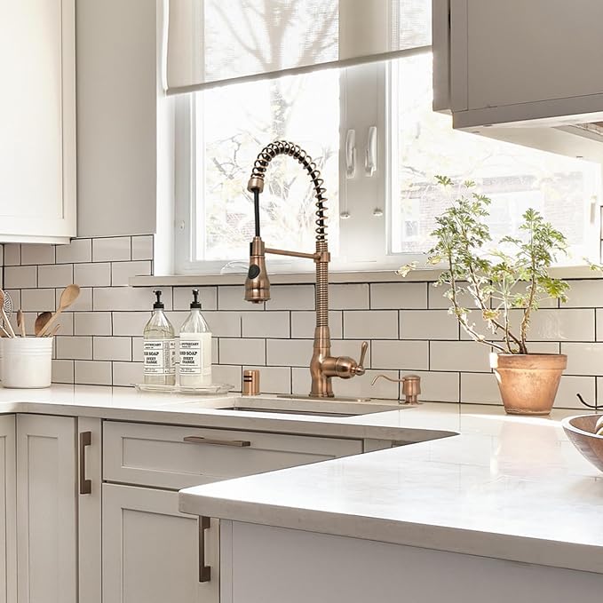Pre-Rinse Spring Kitchen Faucet, Single Level Solid Brass Kitchen Sink Faucets with Pull Down Sprayer (Antique Copper)