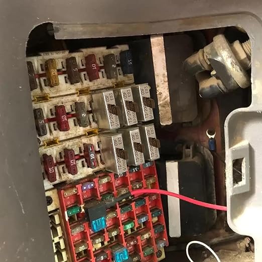 GLOSO Maxi Blade Circuit Breaker Fuse 20A, T3 Manual Reset (20A - 3 Pack) E83