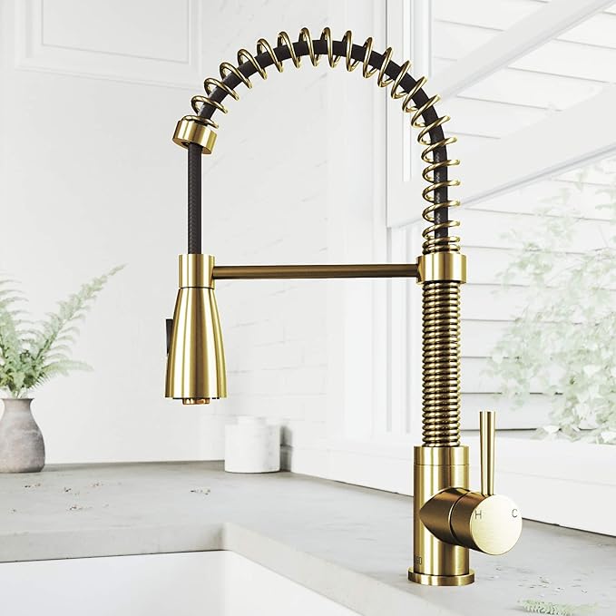 VIGO Brant 19'' H Single Handle Pull-Down Sprayer Kitchen Faucet in Matte Brushed Gold-VG02003MG
