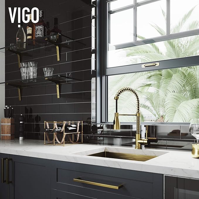 VIGO Brant 19'' H Single Handle Pull-Down Sprayer Kitchen Faucet in Matte Brushed Gold-VG02003MG