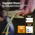 Fiskars Vegetable Garden Tool Set with Vegetable Shears, Seed Sower, Trowel, Cultivator, Weeder, and L/XL Garden Gloves for Indoor or Outdoor Gardening (6 Piece Kit)