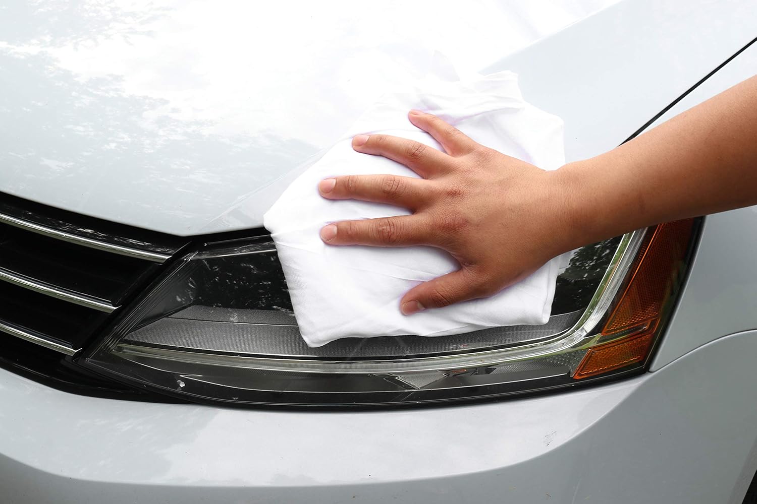 Arkwright W43 Cotton Tshirt Rags - 10 lb Box - Soft Lint Free Cloths for Cleaning, Streak & Scratch-Free, Professional Grade Wiping Towels for Polishing, Painting, and Staining, White