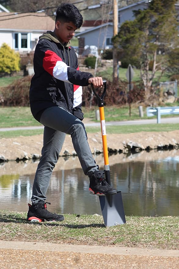 Ashman Spade Shovel (2 Pack) – 41 Inches Long D Handle Grip – The Single Shovel Weighs 2.2 Pounds and has a Durable Handle – Premium Quality Multipurpose Orange Spade Shovel with Strong Build.